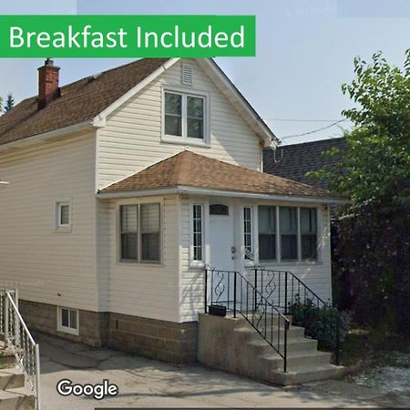 Cozy 3 Bedroom Downtown Cottage With Complimentary Breakfast Delivered Daily To The Rental Niagara Falls Exterior foto