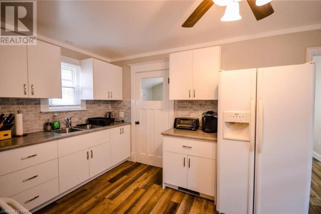 Cozy 3 Bedroom Downtown Cottage With Complimentary Breakfast Delivered Daily To The Rental Niagara Falls Exterior foto