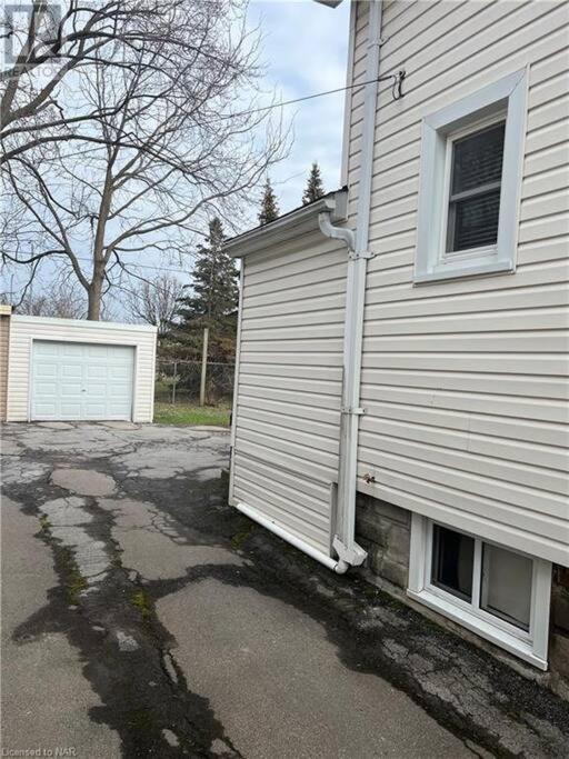 Cozy 3 Bedroom Downtown Cottage With Complimentary Breakfast Delivered Daily To The Rental Niagara Falls Exterior foto